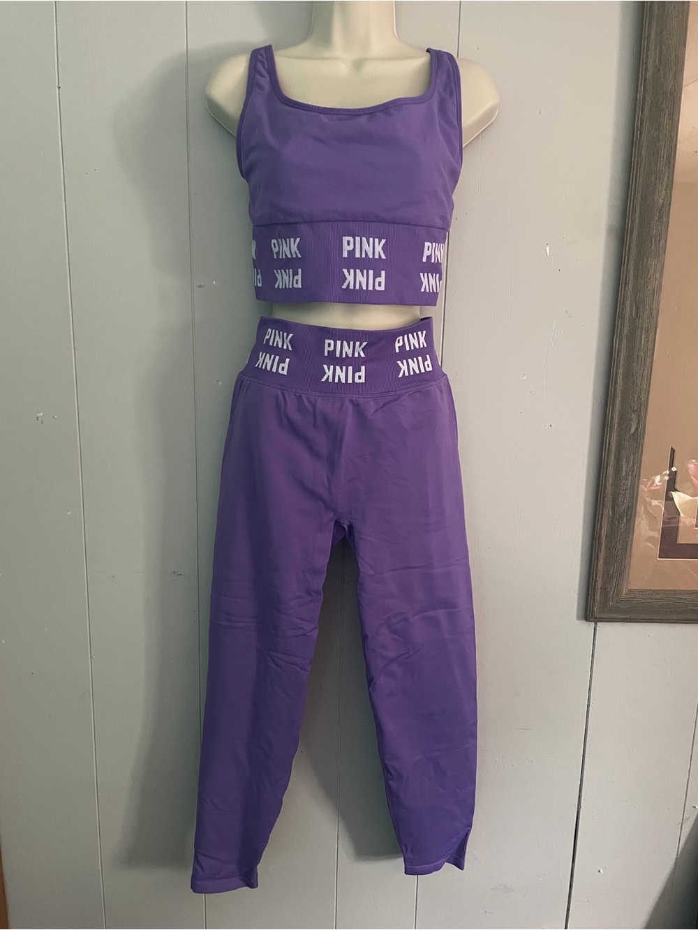 VS PINK ACTIVE Violet Sports Crop & Leggings Set
